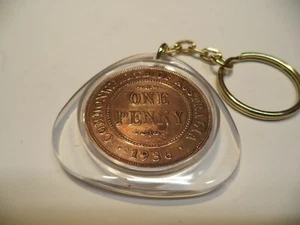 1936 Australian Medium Grade Penny Coin in Capsule Key Ring - Picture 1 of 3