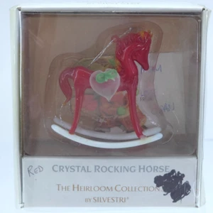Adorno de caballo mecedor rojo cristal de colección de Silvestri con corazón esmerilado en caja - Imagen 1 de 9