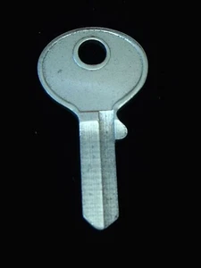 Y71A YAMAGUCHI MOTORCYCLE KEY BLANK 1955-1963 SPB Scrambler YMB Super 310 ACE - Picture 1 of 3