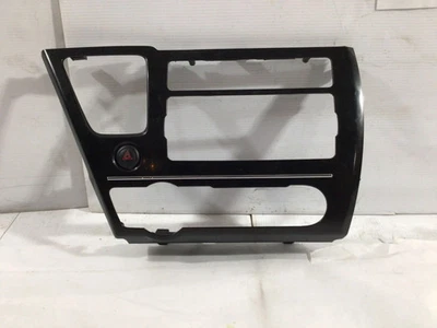 Honda Civic LX 2013 bisel de radio central ## Foto 1 de 4