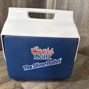 Vtg Coors Light Silver Bullet Little Playmate Cooler by Igloo – Blue White - Bild 1 von 8