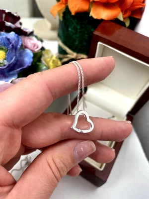 925 SOLID STERLING SILVER CUBIC ZIRCON FLOATING HEART PENDANT CHAIN 18" NECKLACE - Image 1 of 4