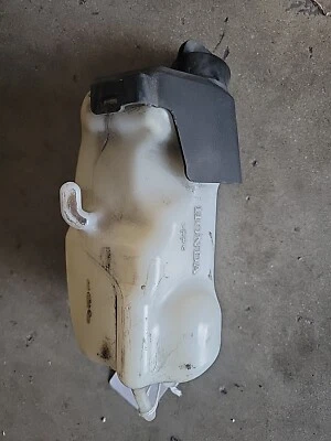 2016 本田 CBR650F 冷却液水库 — 第 1/4 张图片