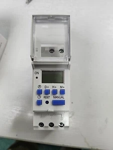 Electronic Programmable DIN Timer Switch LCD SPDT 16A 3600W Rechargable Battery - Picture 1 of 4