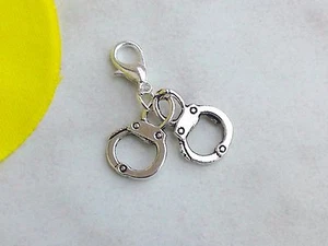 Charms Anhänger HANDSCHELLEN* Charm Fesseln Handcuff für Bettelarmband und Kette - Bild 1 von 1