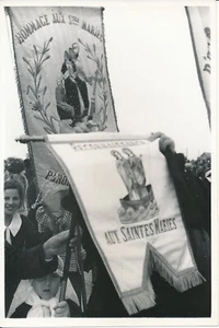 LES SAINTES MARIES DE LA MER c. 1935 - Bannières de Procession - NV 6569 - Picture 1 of 2