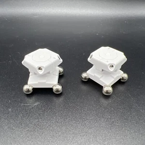 MOSS Robotics Pieces - Two Axles and Eight Steel Balls - Picture 1 of 2