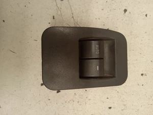 Interruptor de puerta delantera izquierda del conductor ventana del conductor se adapta 06-07 FREESTAR 1068664 - Imagen 1 de 12