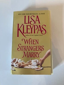 When Strangers Marry by Lisa Kleypas, 2002 first edition with stepback - Picture 1 of 6