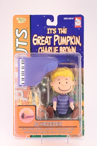 Memory Lane Peanuts Schroeder The Great Pumpkin Charlie Brown Haunted Candelabra Cover
