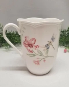 Lenox Orange Sulphur Butterfly Bee Mug - Picture 1 of 5
