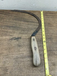 Vintage Disston No.3 ~Hand Sickle / Scythe w/ Wood Handle ~ Pre- owned - Picture 1 of 9