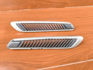 TOYOTA COROLLA KE30 TE30 1979 Side Louver Air Vent Rear Fender Pair (LH+RH) OEM - Picture 1 of 14