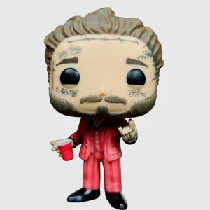 Figura Vinilo Post Malone Funko Pop Rocks Traje Rojo Sosteniendo Solo Taza Coleccionable - Imagen 1 de 4