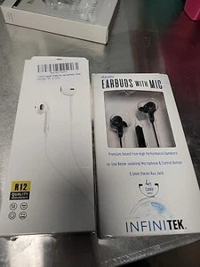 wired in ear headphones 2 Pack White And Black - Picture 1 of 2