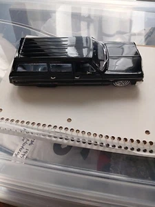 1964 Chevy IMPALA 1:24 CHROME EDITION JADA STREET LOW COOL HANGING DICE BLACK - Picture 1 of 9