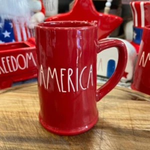 Rae Dunn red ceramic AMERICA patriotic beer mug - Picture 1 of 4