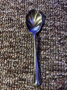 Oneida Shell Shaped Sugar Spoon - Picture 1 of 3