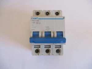 Chint NB1-63 C20 20 AMP 6KA DREIFACHPOLIG MCB UNTERBRECHUNGSSCHALTER. - Bild 1 von 1