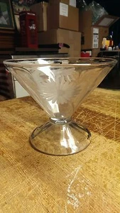 DEPRESSION GLASS DESSERT BOWL W PEDESTAL CLEAR GLASS DAISY DESIGN CUT IN - Picture 1 of 7