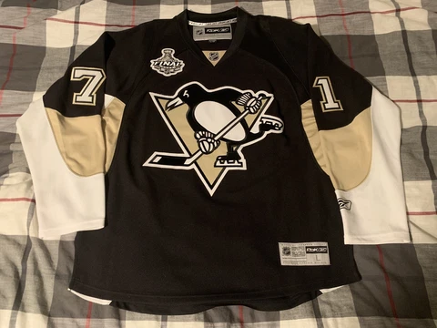 Reebok Pittsburgh Penguins Evgeni Malkin 2009 Stanley Cup Hockey Jersey Large Cover
