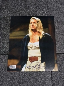 KELLY LYNCH SIGNED 8X10 PHOTO COCKTAIL ROAD HOUSE DRUGSTORE COWBOY BAS JSA PSA - Picture 1 of 3