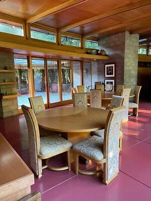 Juego de cuatro sillas Frank Lloyd Wright para Heritage Henredon, Tirranna FLW House Foto 1 de 4