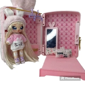 Na! Na! Na! Mochila Sorpresa 3 en 1 Rosa Dormitorio Juego Muñeca Bunny Aubrey - Imagen 1 de 12