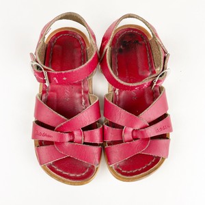 red sandals baby girl