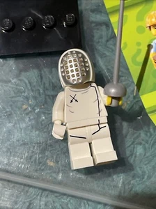 LEGO THE FENCER Collectible LEGO MINIFIGURE SERIES 13 - complete - Picture 1 of 2