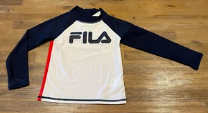 Niño Talla 5 FILA Manga Larga Erupción Top Rojo Blanco Azul Rashie UPF 50+ NUEVO FP 8624 - Imagen 1 de 4
