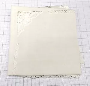 VINTAGE: Tischdecke - 72" x 36" - weißes Leinen (?) - bestickt - Bild 1 von 2
