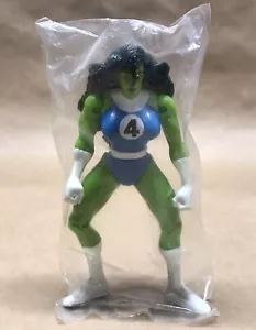 MARVEL'S SHE HULK VINTAGE ANNI 90 - 1996 TOY BIZ - NOS MAIL AWAY TOYFARE ESCLUSIVO - Foto 1 di 3