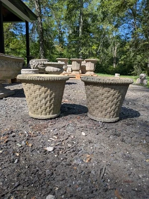 Vintage / Antique British / English Cast Stone Garden Planter / Pot / Jardiniere - Image 1 of 3