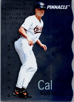 Pinnacle Plus Cal Ripken Jr 1998 8 de 30 Lasting Memories refractor troquelado Foto 1 de 2