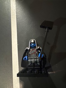 Rare Near Mint lego marvel ronin 76021