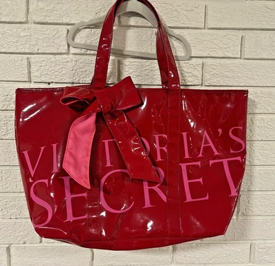 Bolso de Mano Grande Victoria's Secret Logo Holiday Rojo y Rosa - Vinilo Patente con Arco Foto 1 de 4
