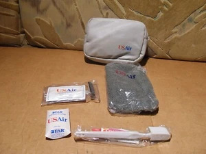 Vintage Usair Airlines Amenity Reiseetui Set Rasierer Ohrstöpsel Zahnbürste mehr gebraucht - Bild 1 von 12