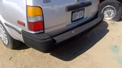 Conjunto de cubierta de parachoques trasero Corolla Station Wagon 1988-92 OEM 2x2 5215913040 Foto 1 de 4