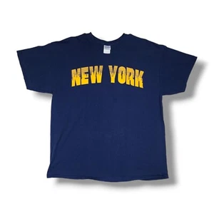 New York Graphic with Sky Line Navy Short Sleeve Gildan T-Shirt Men's Size XL - Picture 1 of 9