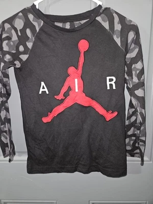 Small 8-10 Boys Air Jordan Top NWOT - Image 1 of 4