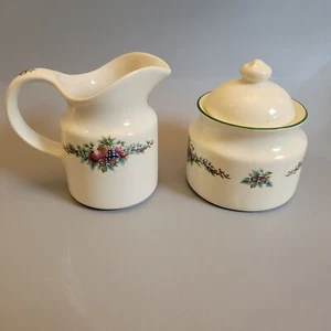 Vintage Pfaltzgraff Holly Joy Covered Sugar Bowl/Creamer Set, Retired 1997 EUC - Picture 1 of 13