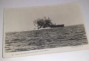 USS Pennsylvania feuert eine 14 Zoll Salve RPPC Postkarte Schlachtschiff nicht verschickt - Bild 1 von 3