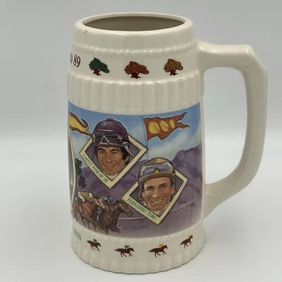 Taza de cerveza Oak Tree Stein 1989 edición limitada carreras de caballos jockey Bill zapatero  Foto 1 de 4