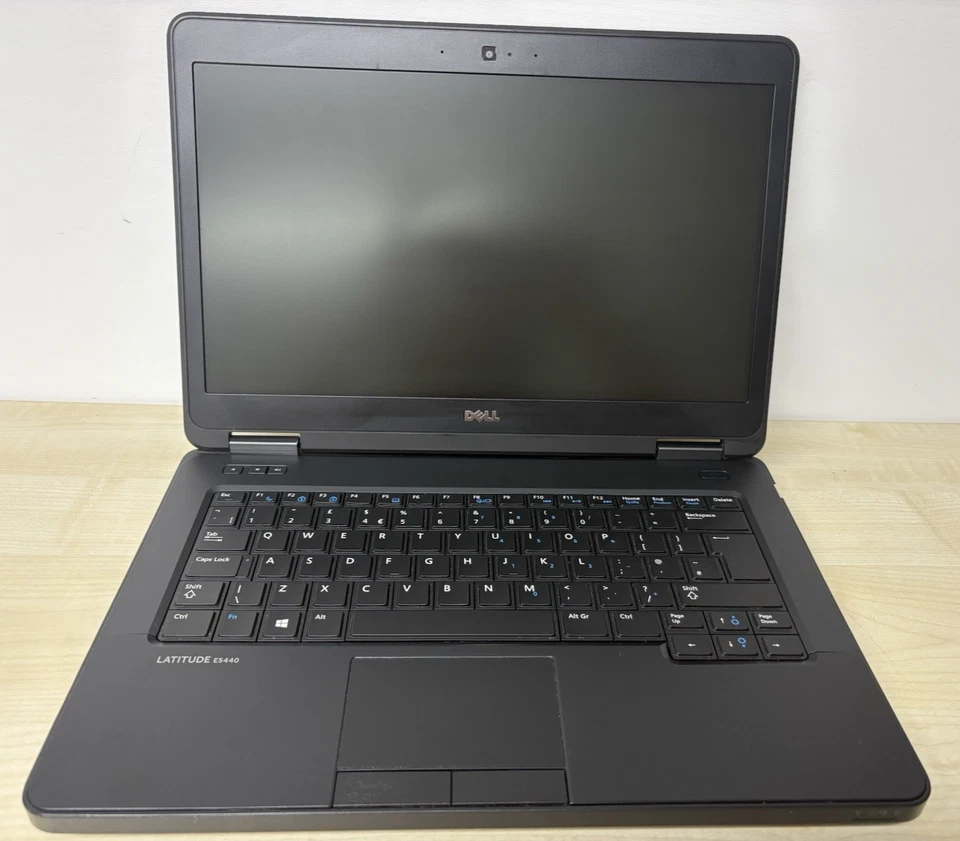 Dell Latitude Laptop E5440 Intel i3-4030U 240GB SSD 4GB RAM WIN 10 Dead Battery - Image 1 of 4