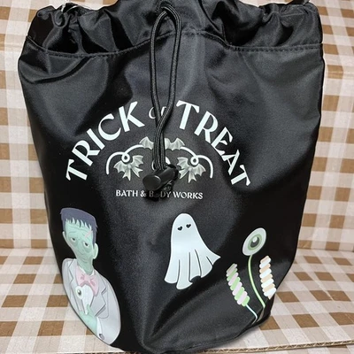 Nuevo Con Etiqueta Baño y Cuerpo Funciona Brilla en la Oscuridad 10" Halloween Truco o Trato Bolsa Foto 1 de 4