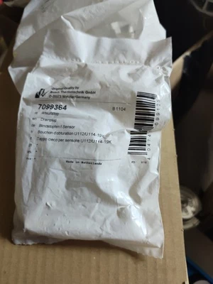 Enchufe de latón Buderus 7099364 para caldera GB142 Foto 1 de 2