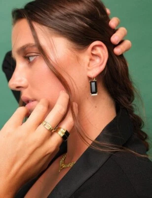 Orecchino con pietra preziosa in onice nera e moissanite in argento sterling ... - Immagine 1 di 4