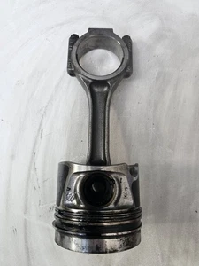 2012 Audi Q5 2.0 TDI quattro Diesel Engine Piston With Connecting Rod CJC CJCA - Picture 1 of 9