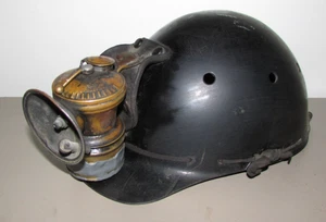 Elmetto da miniera vintage con lanterna lampada testa minatori in carburo Autolite - Foto 1 di 5